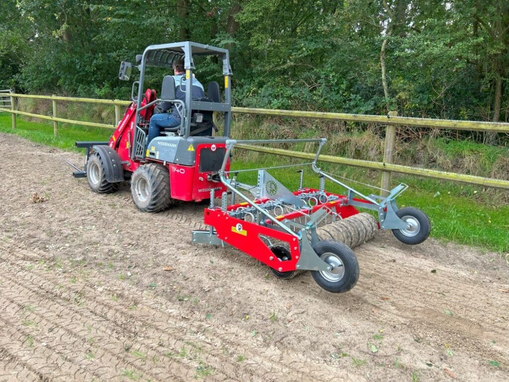 herse light compact, carrière, tracté chargeur